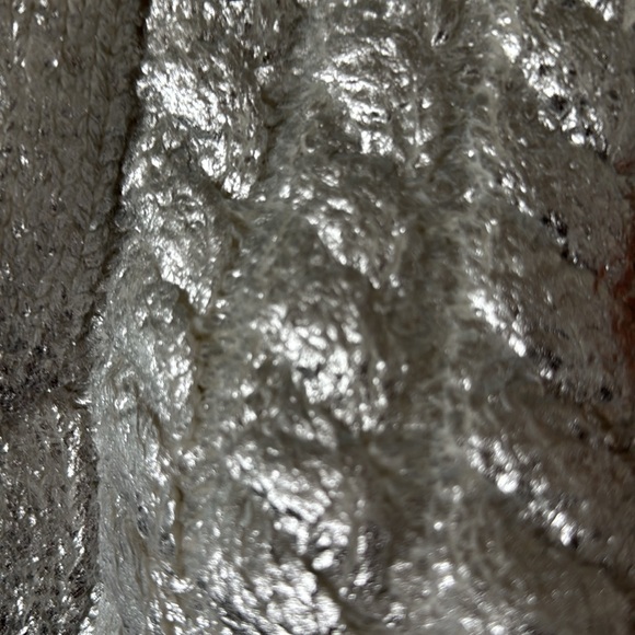 The Drop Women’s Metalic Silver Cropped Sleeveless Sweater/Vest Like nEW Medium - Picture 4 of 11